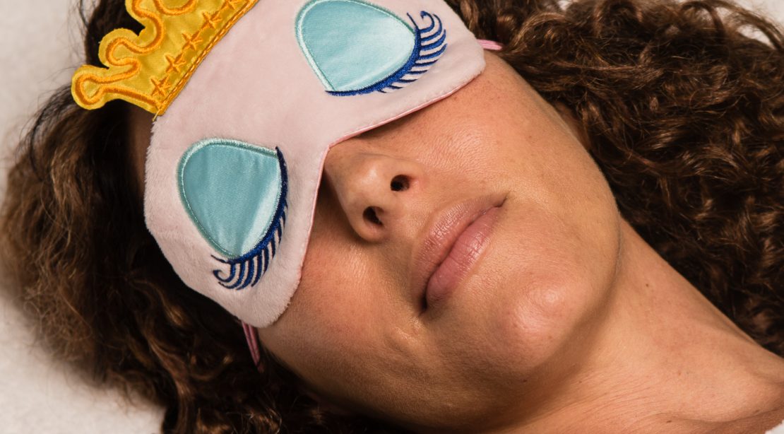 Schlafmaske Prinzessin pink mit Model